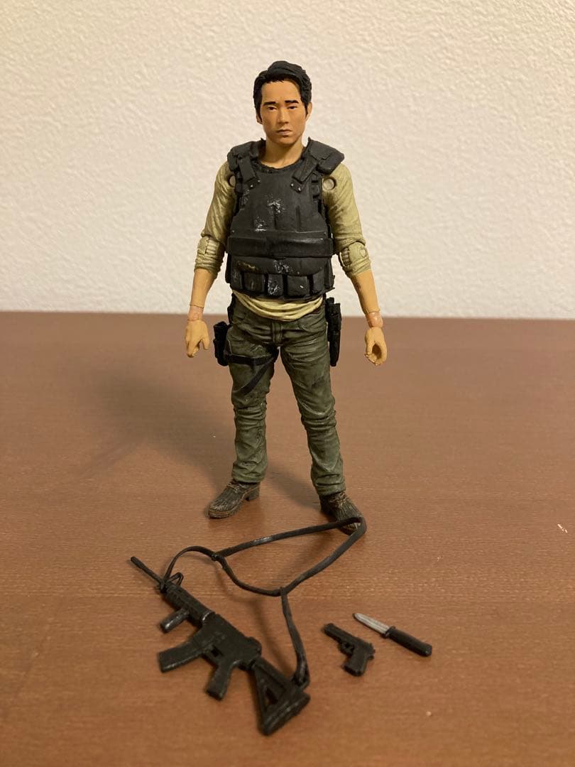 マクファーレン ウォーキング デッド グレン フィギュア 5インチ