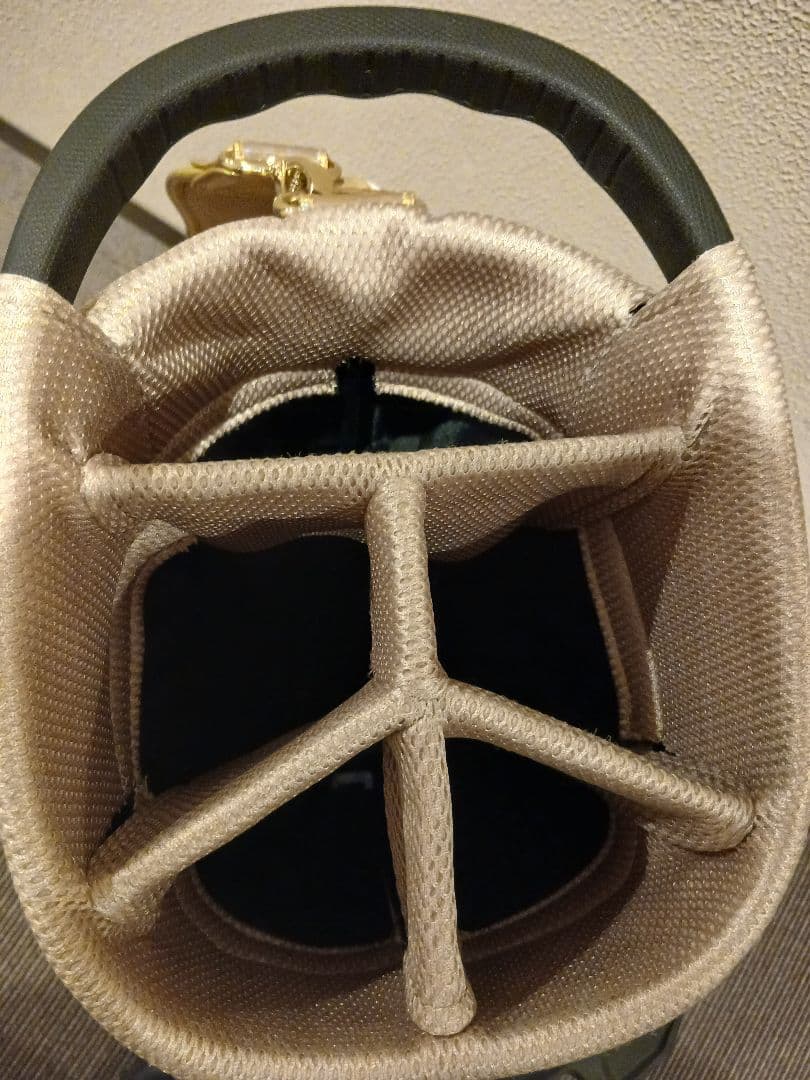 ゴールドゴルフバッグ