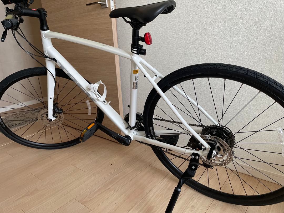 埼玉手渡し限定　TREK FX3 DISC クロスバイク Lサイズ走行50km