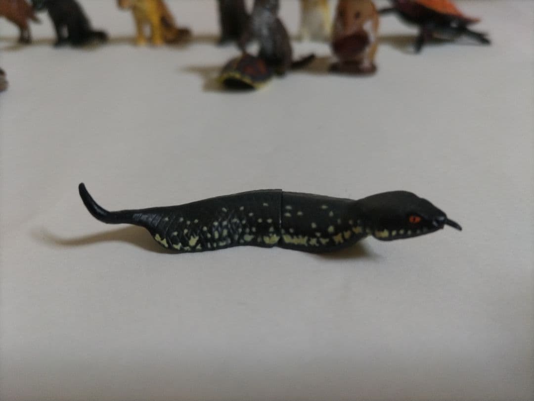 クリスマス特価!海洋堂チョコエッグ日本の動物第1弾〜4弾6弾ツチノコなど!