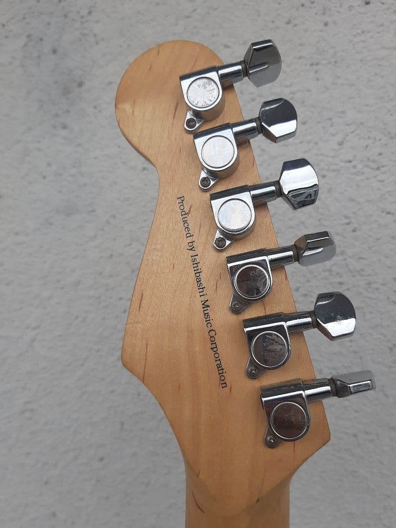 最終値下げ世界に1本ＡＩＹストラトタイプギターSSS赤完全調整済ノイズレス