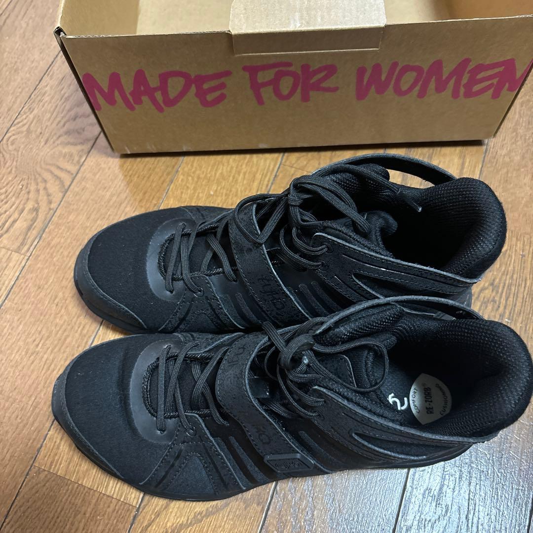 ジャザサイズ　Tenacity ブラック トレーニングシューズ US 7M