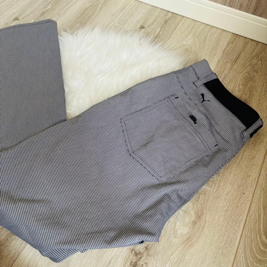 新品未使用　PUMA GOLF プーマゴルフ　ストレッチパンツ　ロゴボタン