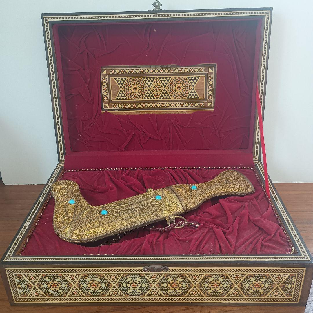 アラブの短剣　ハンジャル　オマーンの伝統工芸品　アンティーク