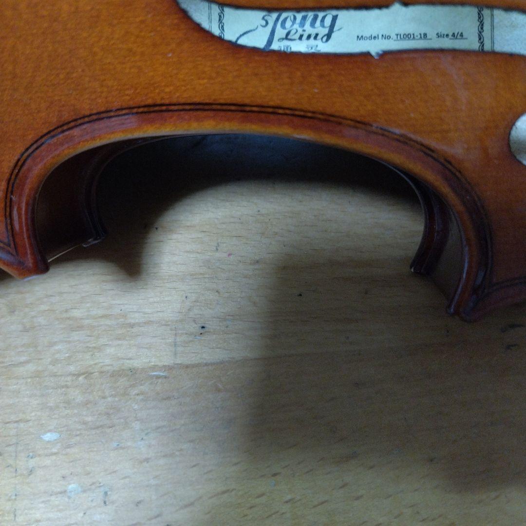 ♥美品♥特価♥未使用品のstongバイオリン4/4♥弓ケ―ス松脂音程合わせ用笛付