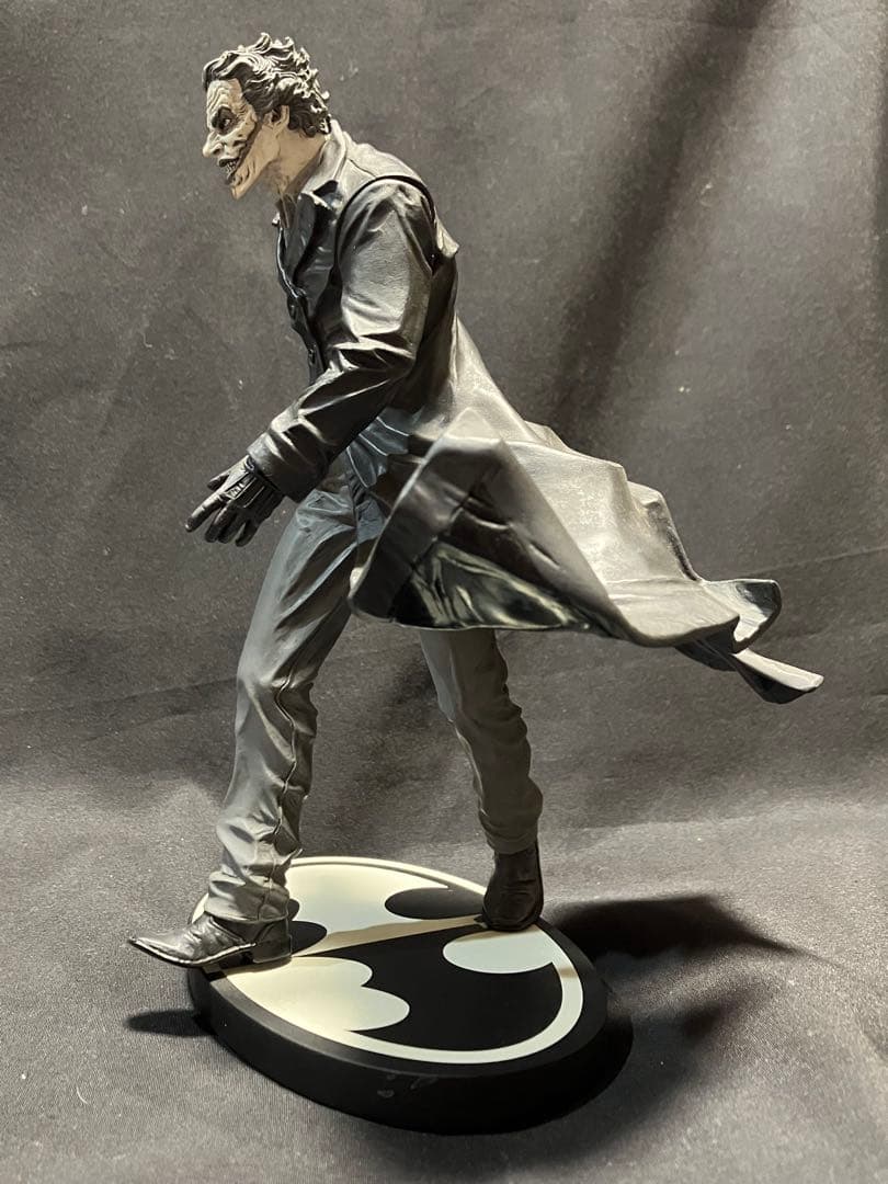 ＤＣダイレクト スタチュー ジョーカー ブラック&ホワイト リー・ベルメホ