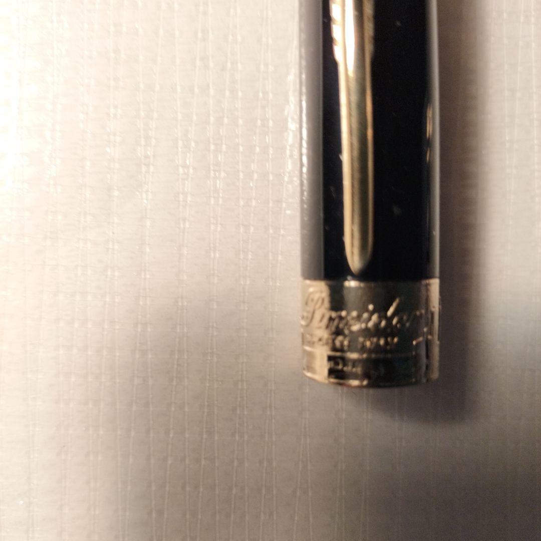 Pineider 万年筆 黒 ゴールド装飾