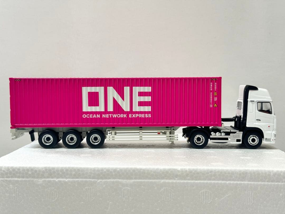 【トミカ】日野・プロフィア　海上コンテナトレーラー　HINO デコトラ