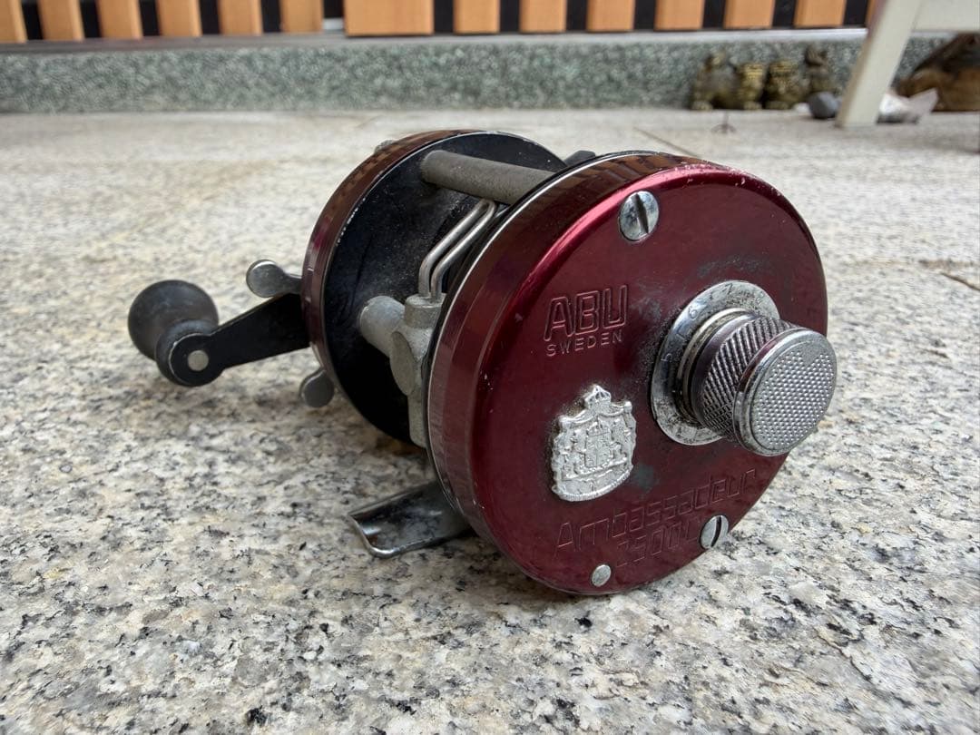 アブ・ガルシア　ベイトリール　Ambassadeur 2500C