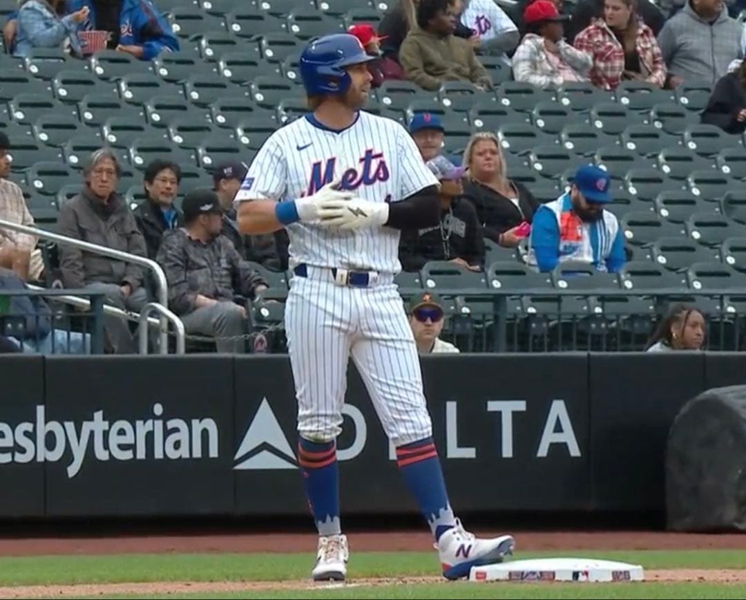 Jeff McNeil ゲーム実使用サイン入りシューズ　MLB