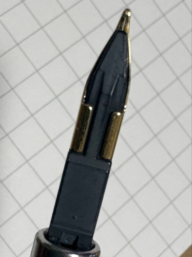 キャップレス 万年筆 Mニブ