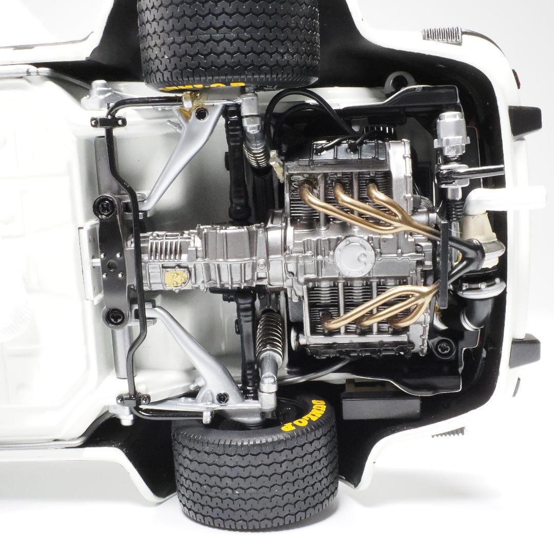 エグゾト 1/18 ポルシェ934RSR ホワイト EXOTO