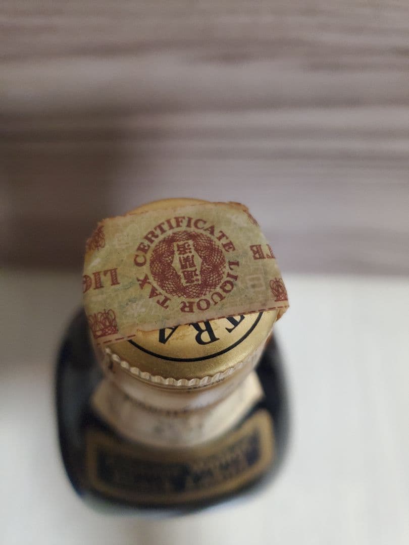 ジョニーウォーカー　ブラックラベル　古酒1970年代　白紋章