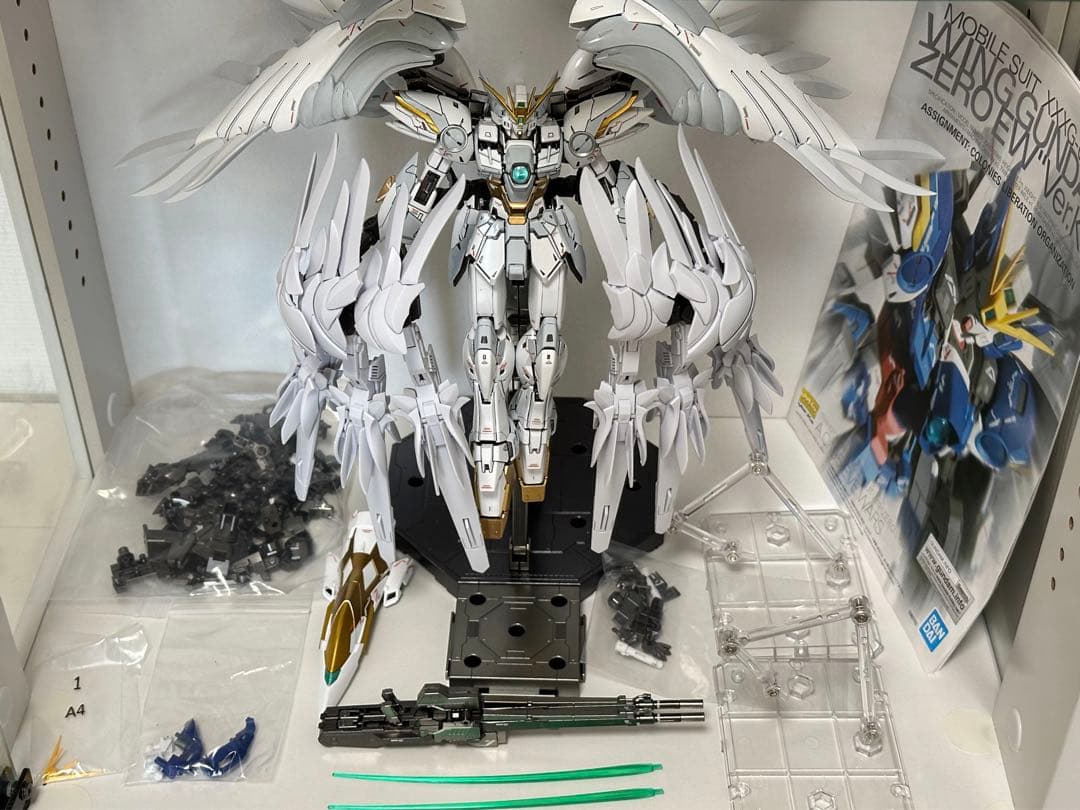 全塗装完成品+金属フレーム　MGウイングガンダムゼロEW セラフィムユニット