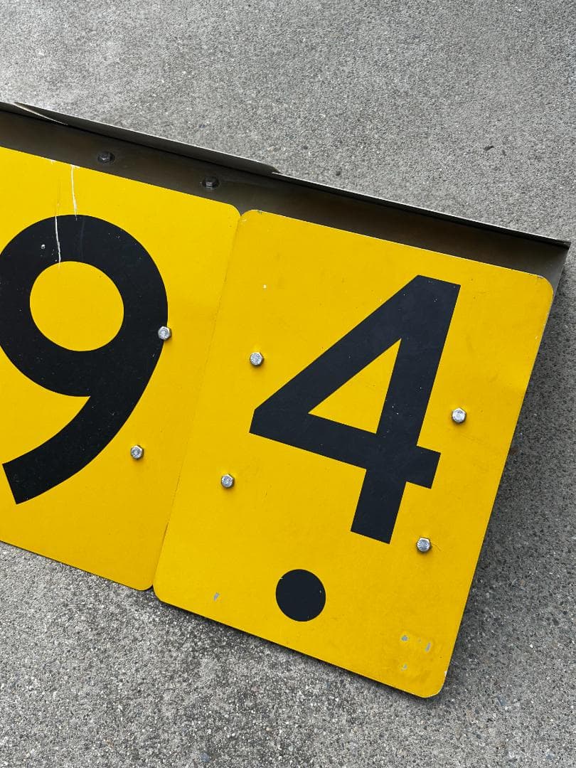 空港の誘導路または滑走路補助標識、米国 FAA 仕様タイプ　アメリカ看板標識