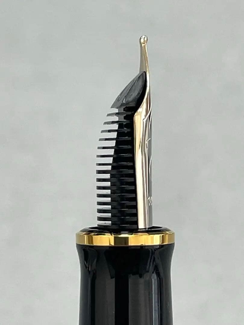 【未使用】ペリカンの万年筆M400グリーンストライプ、インクセット