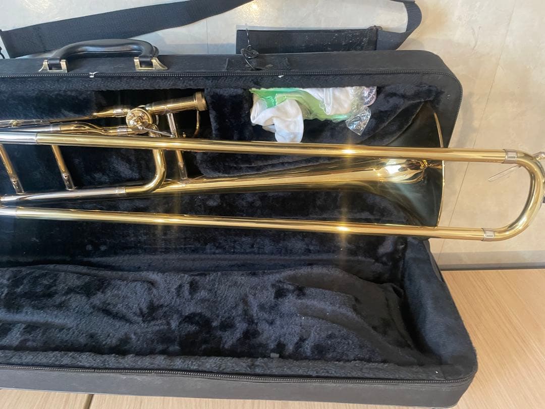 美品　Maxtone トロンボーン 本体とマウスピース2個