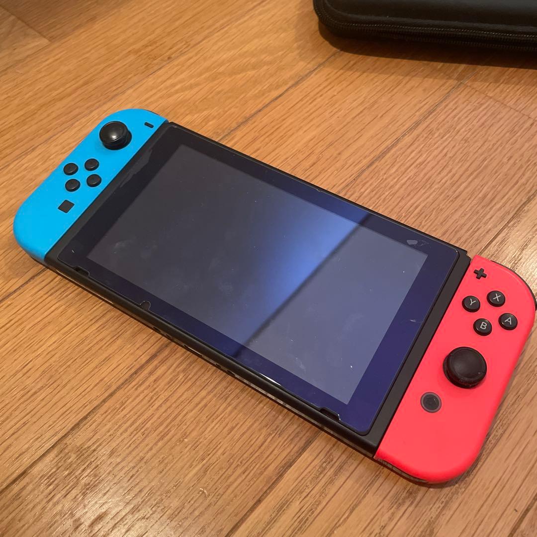 Nintendo Switch ネオンブルー/ネオンレッド 本体　ソフト4本付き