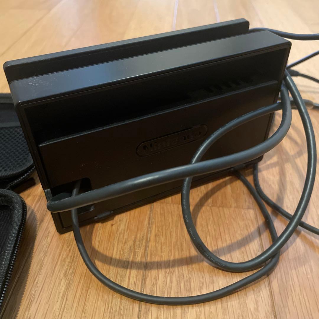 Nintendo Switch ネオンブルー/ネオンレッド 本体　ソフト4本付き