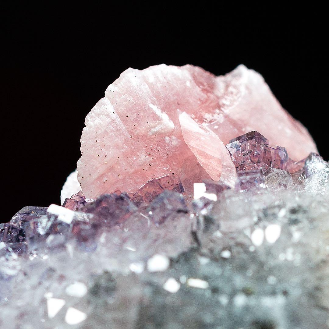 中国 ロードクロサイト フローライト 天然石 原石 鉱物標本 鉱石 蛍石 728