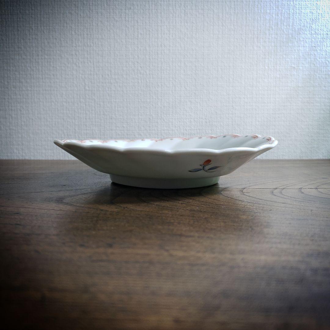 色絵付　皿　鳳凰　ねじり花弁縁　古伊万里　花文　唐草　銘　窯傷　イ号