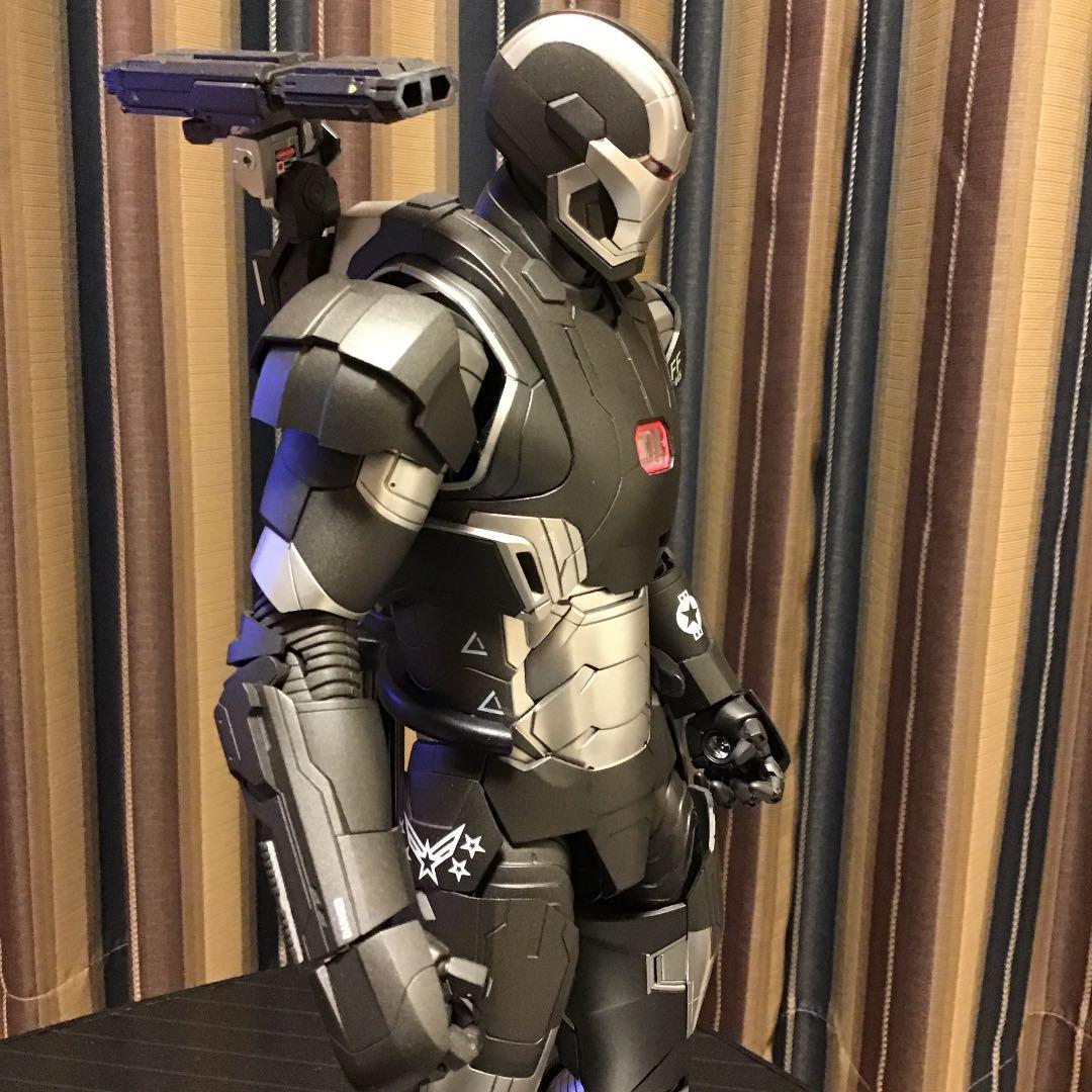 ホットトイズ　アイアンマン3 ウオーマシン