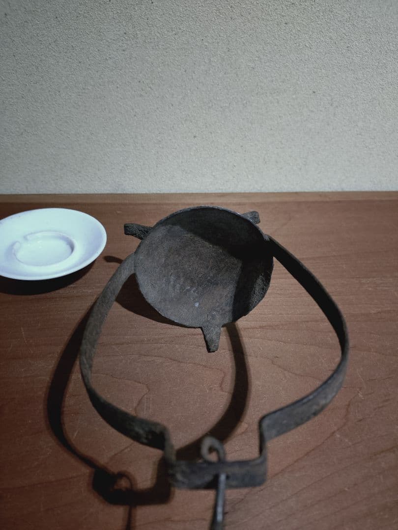 鉄製 吊るし灯火器 花器 花入れ 古道具 古民具 燭台 行燈 行火 灯明