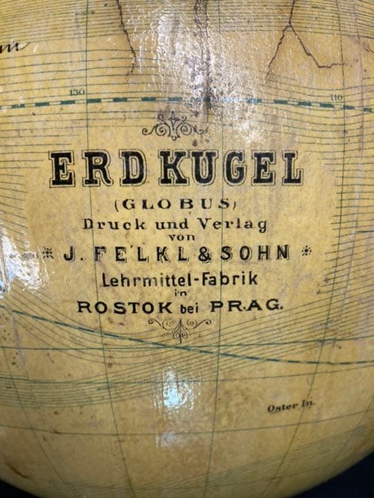 1911年にプラハで作られた地球儀