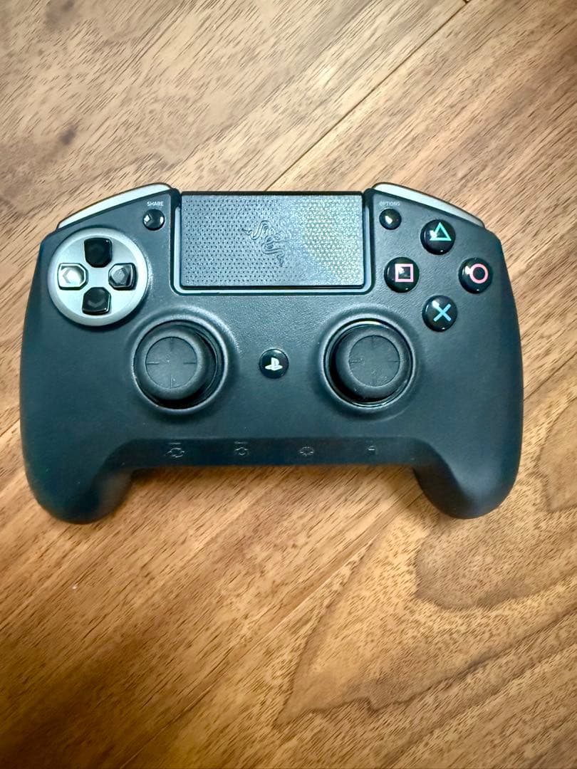 Razer Raiju Ultimate PS4/PC・USB/無線・背面ボタン