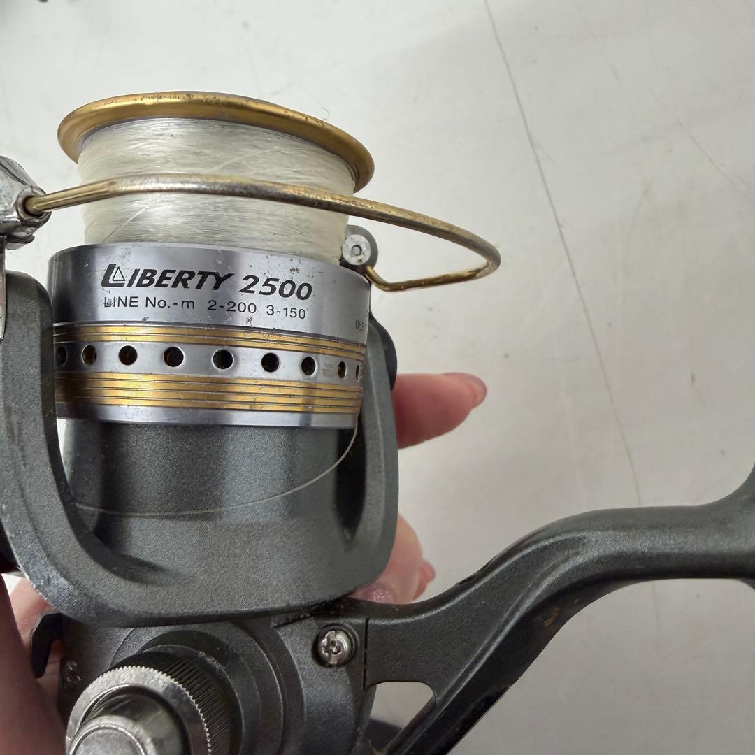 スピニングリール まとめ売り　釣り具　8個セット