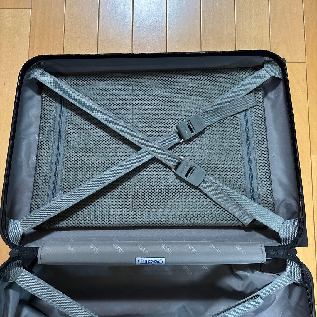 リモワ　サルサ　機内持ち込みサイズ