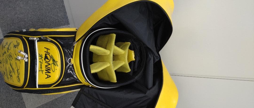 26名サイン入り本間ゴルフバッグ