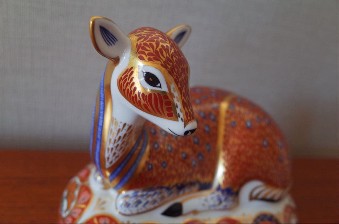 ロイヤルクラウンダービー／限定品フィギュリン／バンビ／鹿の置物／英国アンティーク