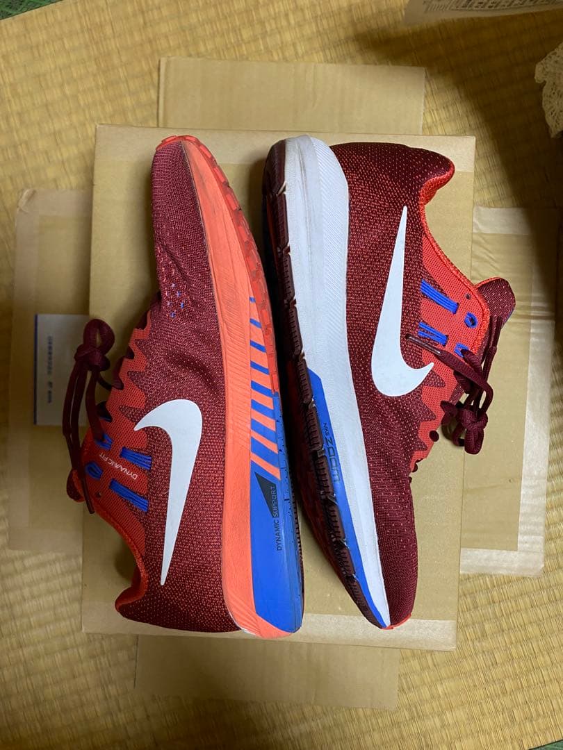 ナイキ　エアズームストラクチャー20 レッド