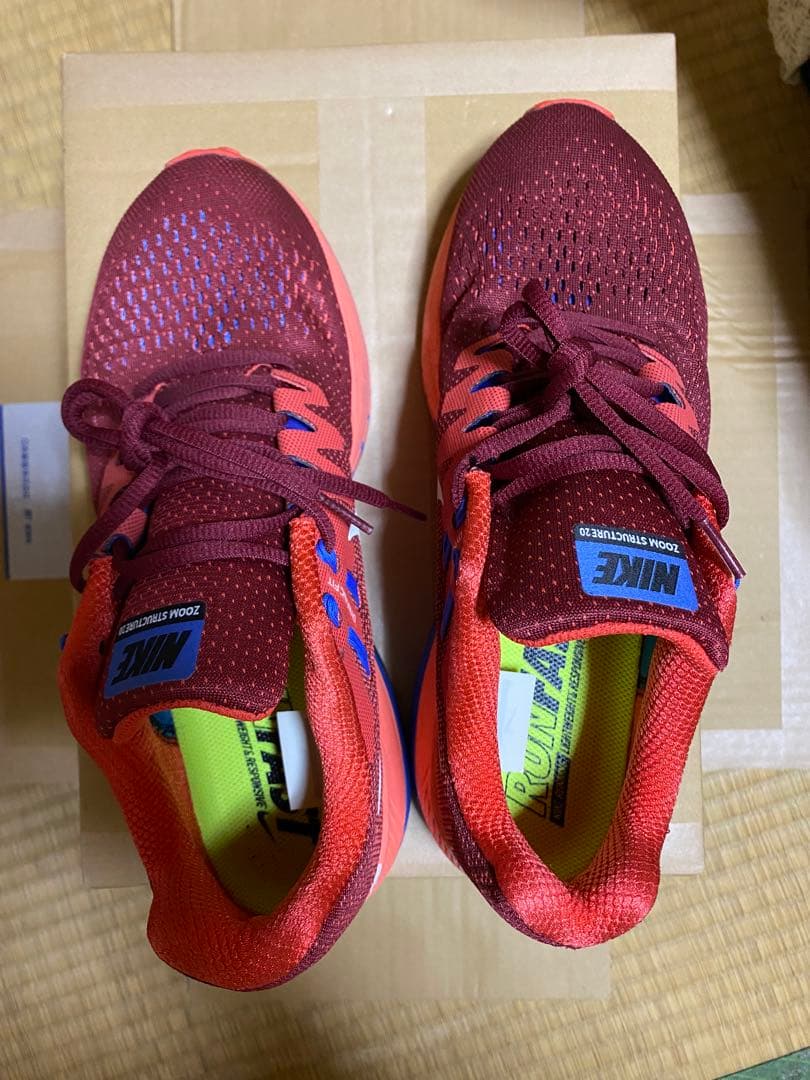 ナイキ　エアズームストラクチャー20 レッド