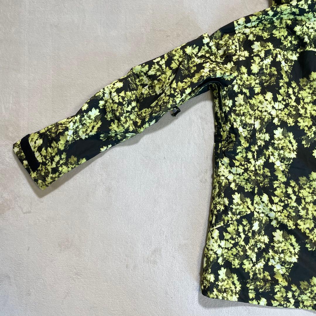 【超美品】バートン ak ゴアテックス ジャケット スノボウェア 花柄　S