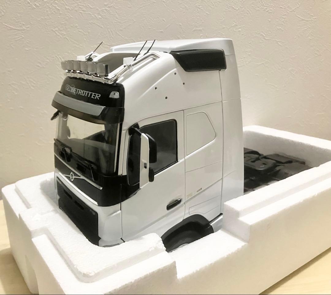 ボルボ 1/18 トラック トレーラーヘッド