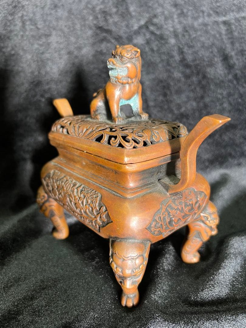 大明宣德年製骨董時代物古代 彫刻像金持ちライオン像香炉15x16cm金属製