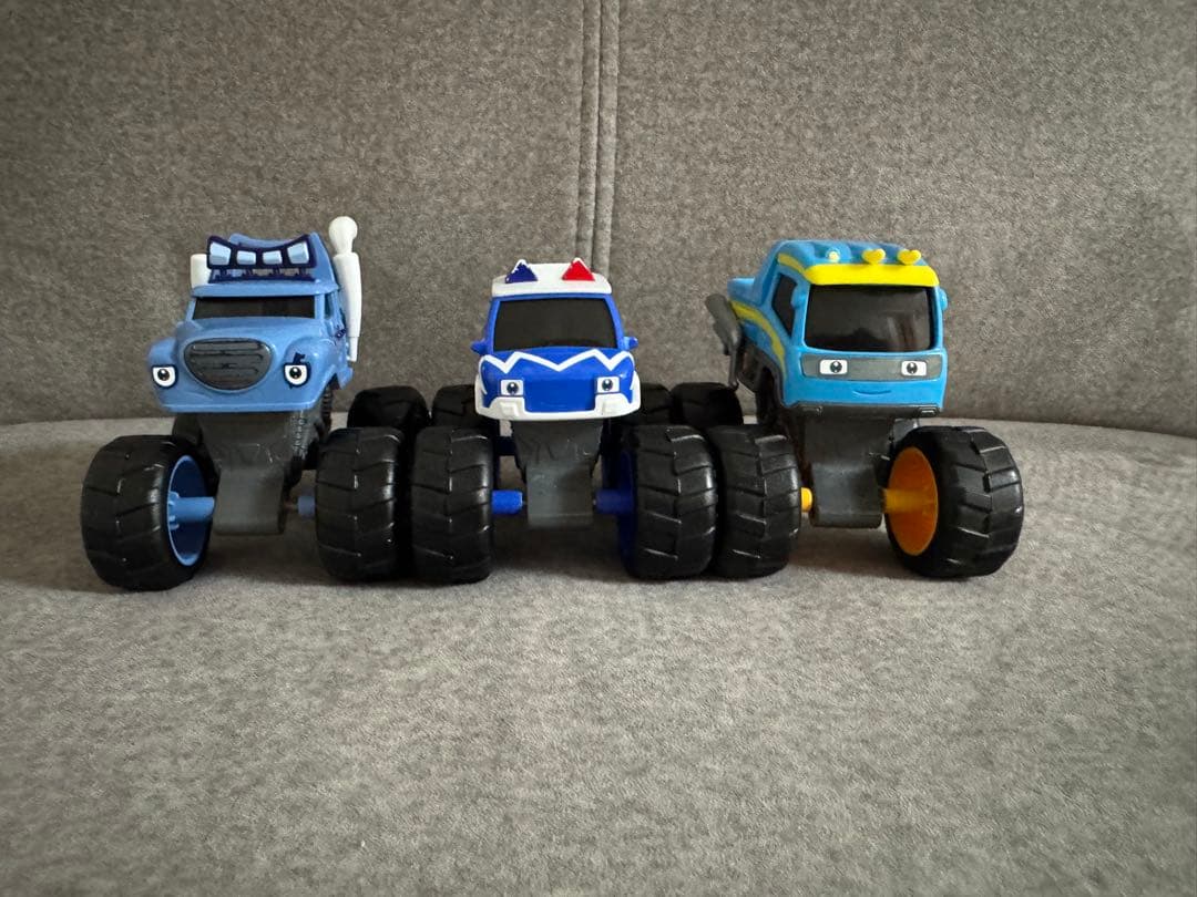 ベビーバス Babybus モンスターカー 5台セット