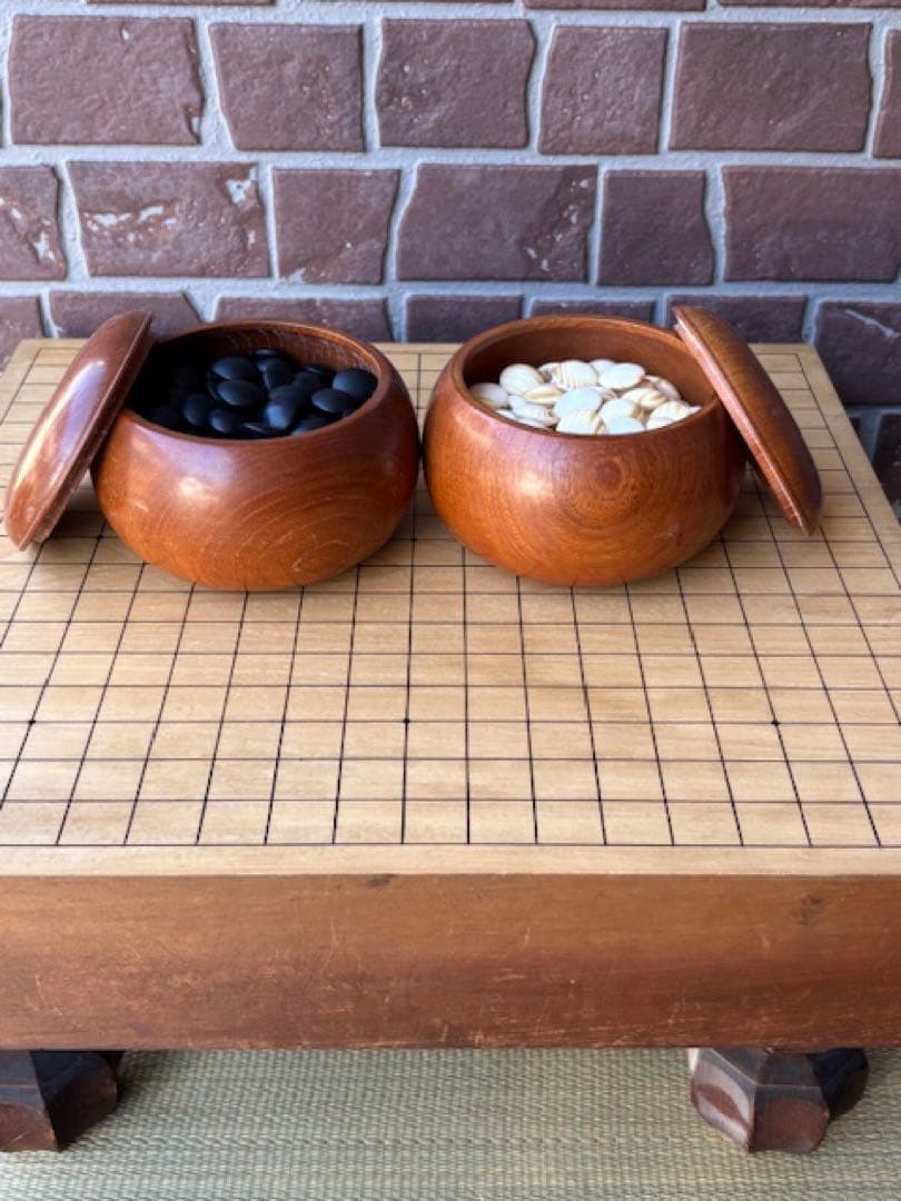 い*ぬ様 碁石蛤白石厚み約9.4mm那智黒黒石碁笥・碁盤付囲碁道具スワブテ日向本