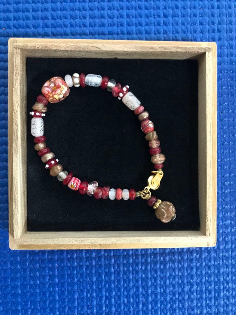 作家　林裕子　とんぼ玉　ブレスレット