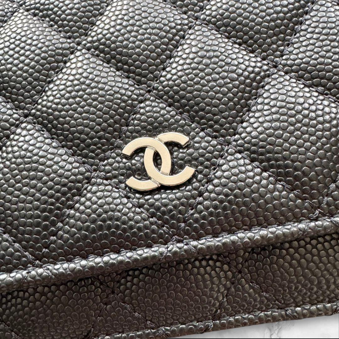 CHANEL ブラックレザー ショルダーバッグ ノベルティ