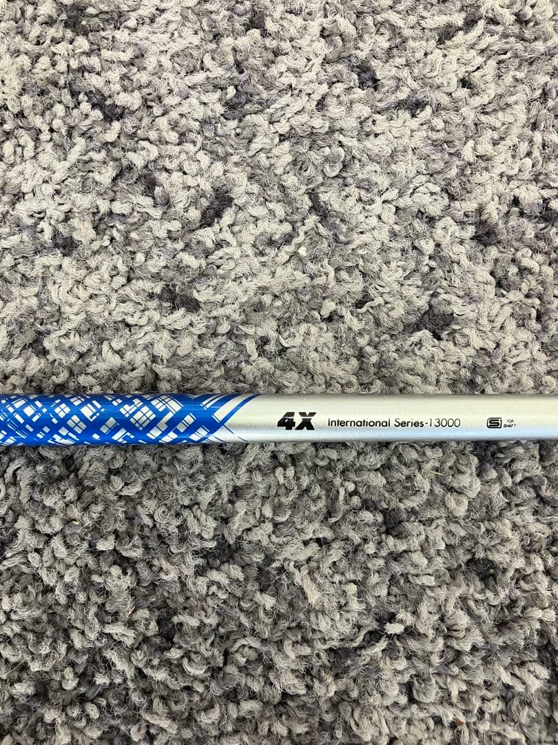 ATTAS KING 4X テーラーメイドスリーブ付き　1W用