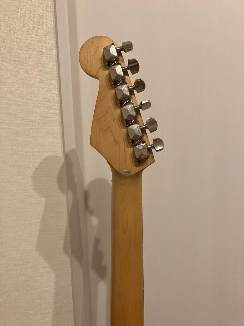 エレキギター　レジェンド　ストラトタイプ