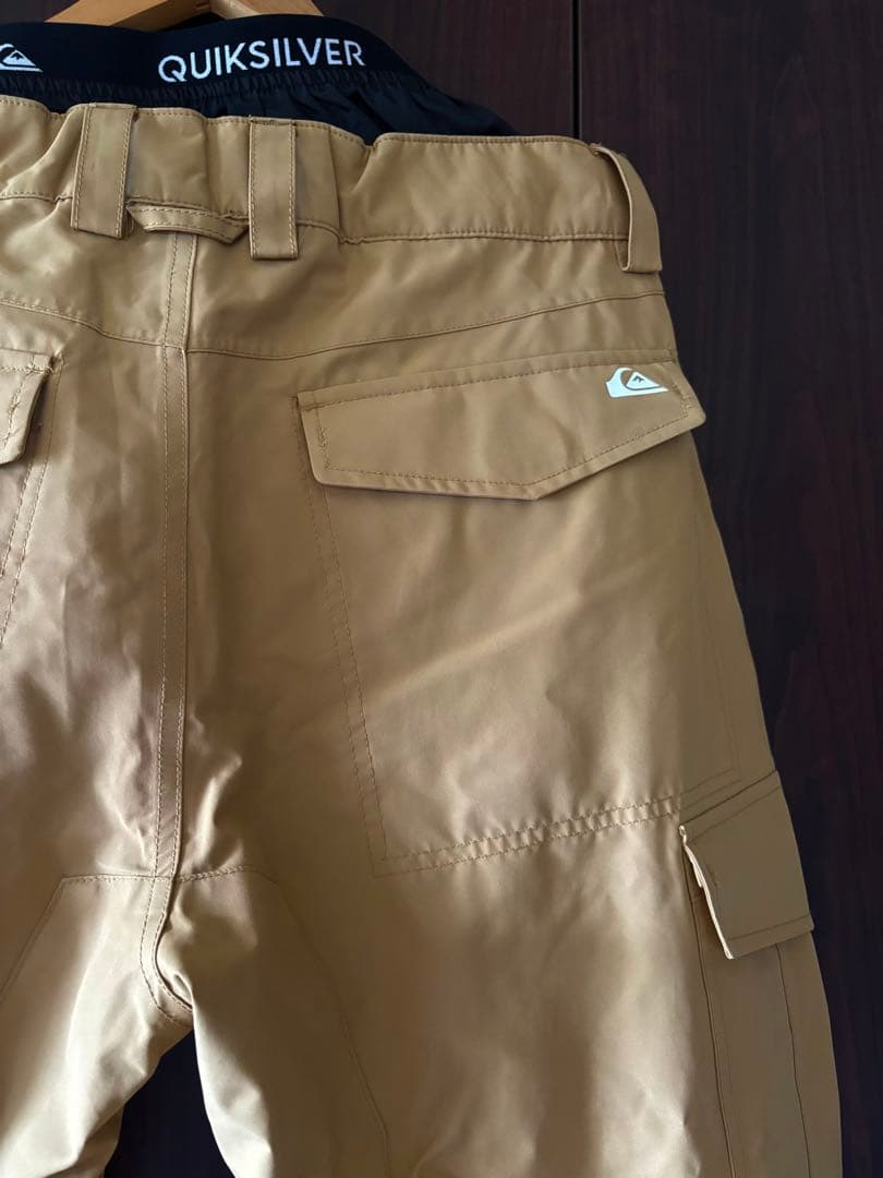 美品QUIKSILVERクイックシルバー　スノーボードウェア上下セット M