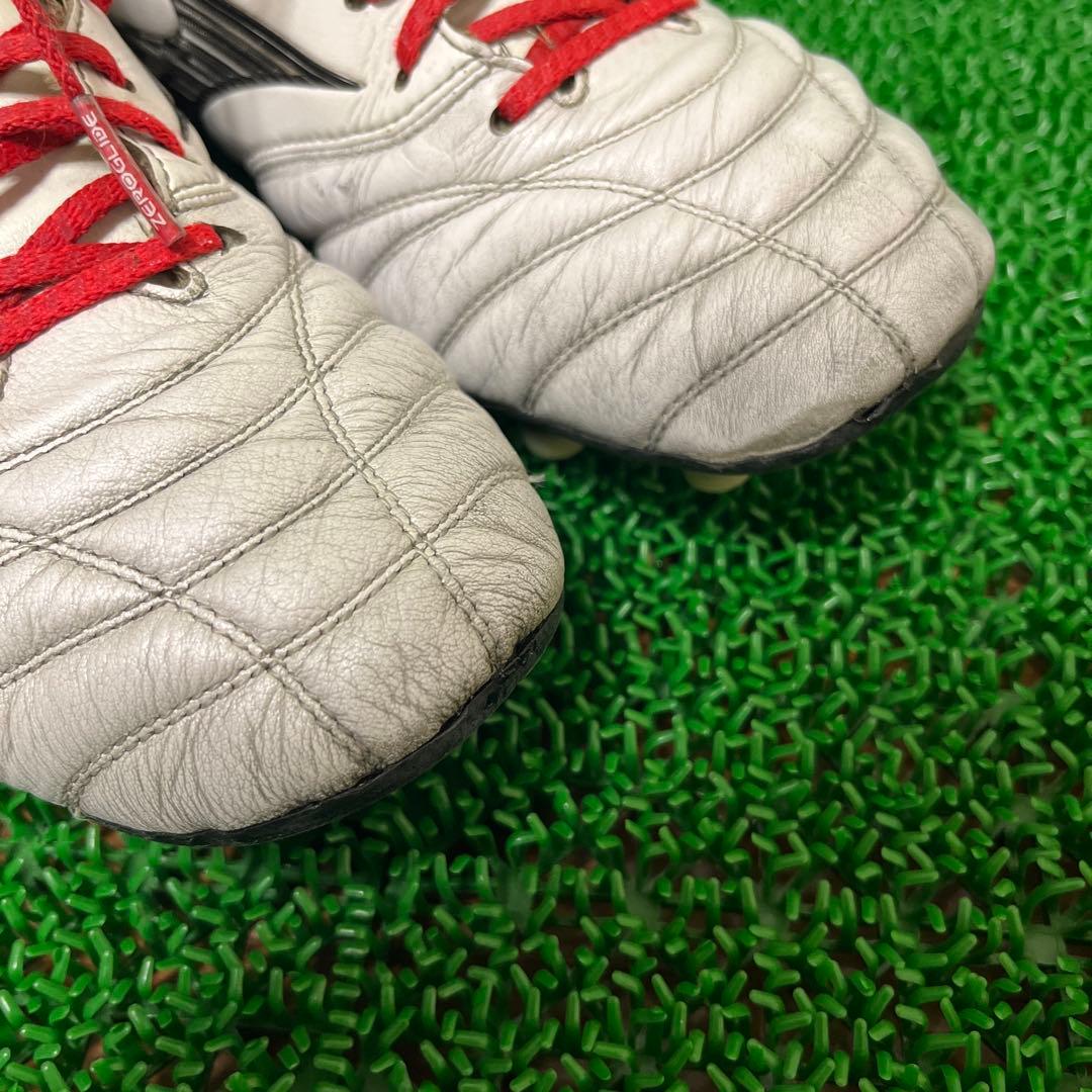 ミズノ サッカースパイク モレリア NEO 4 JAPAN(ホワイト×ブラック)