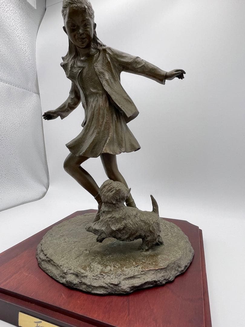 【大道寺 光弘】のブロンズ像【FRIENDS たわむれ】少女と仔犬の置物　②