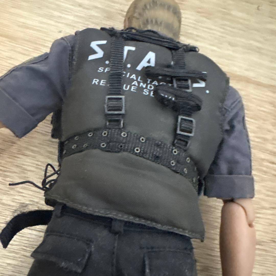 バイオハザード5 アルバート・ウェスカー S.T.A.R.Sver ホットトイズ