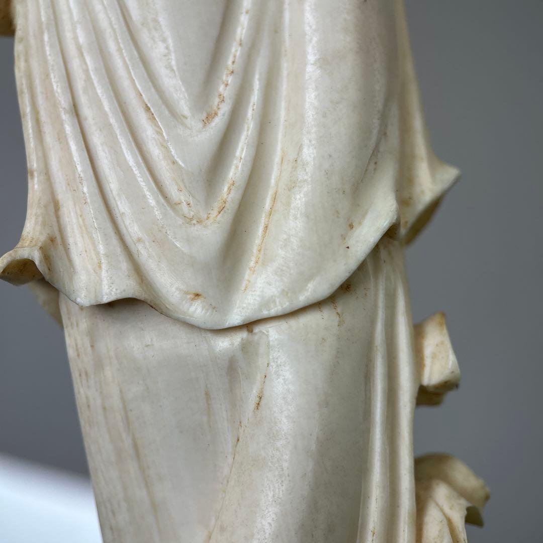 女性像 約27cm 木製台座付きB011