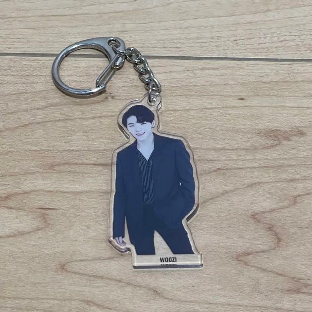 SEVENTEEN 세븐틴 ウジ うじ woozi 우지 歴代グッズ①